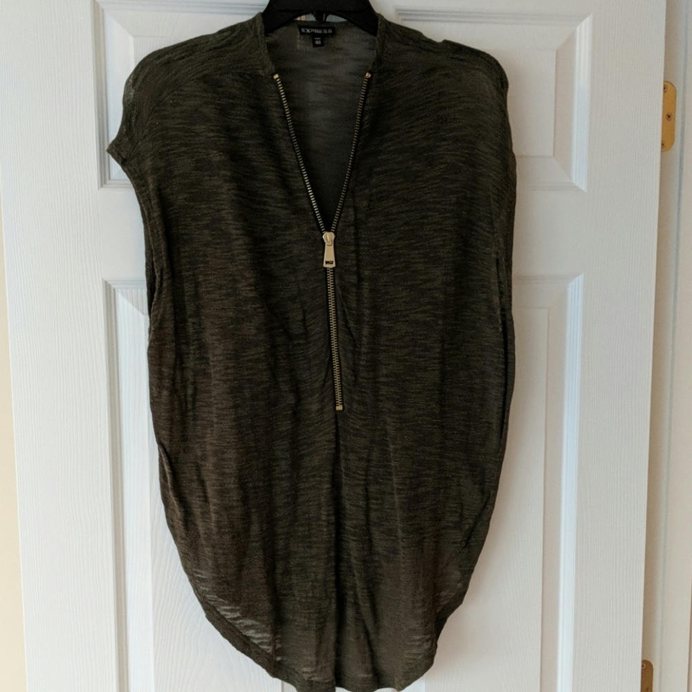 Express short sleeve top